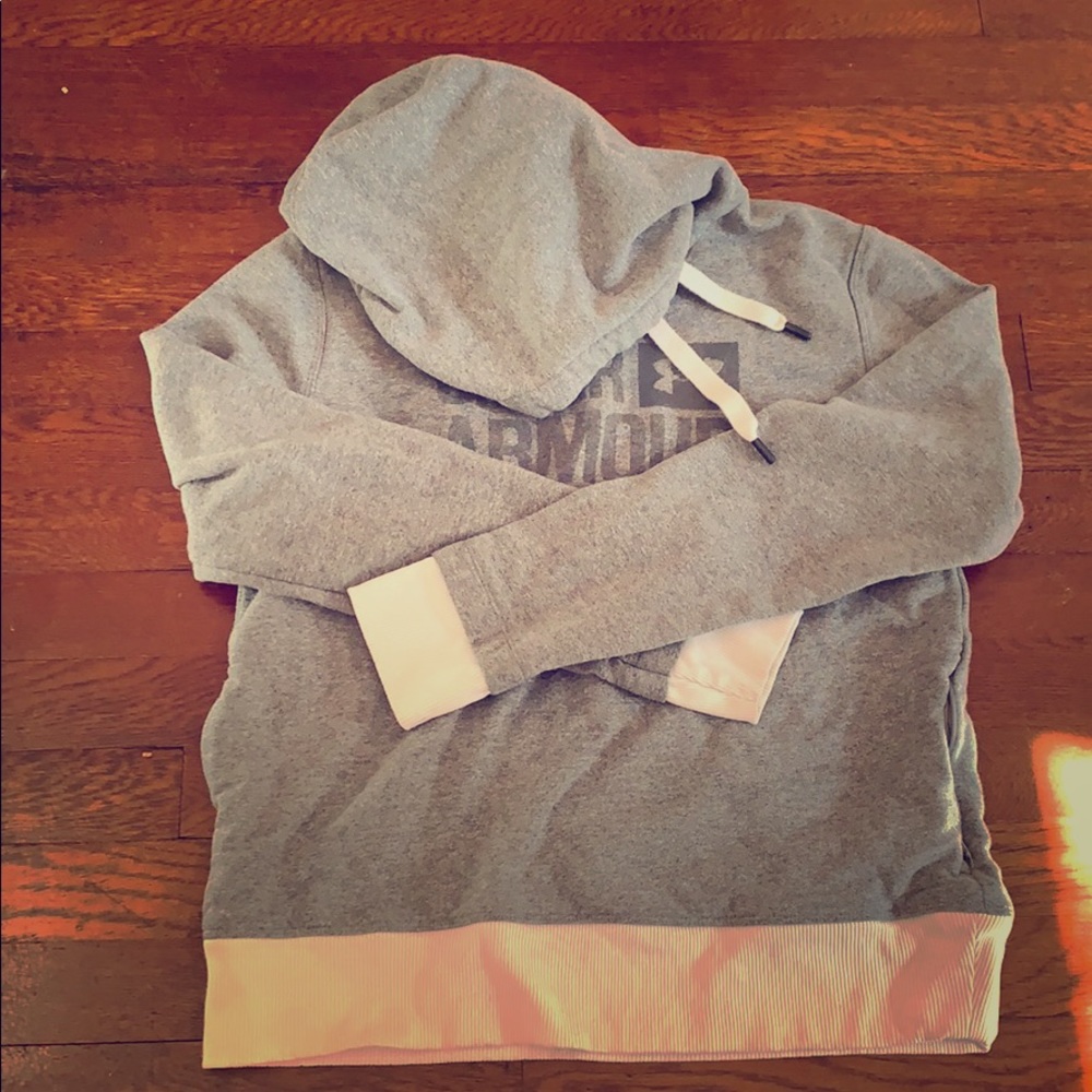 underarmour hoodie in great condition